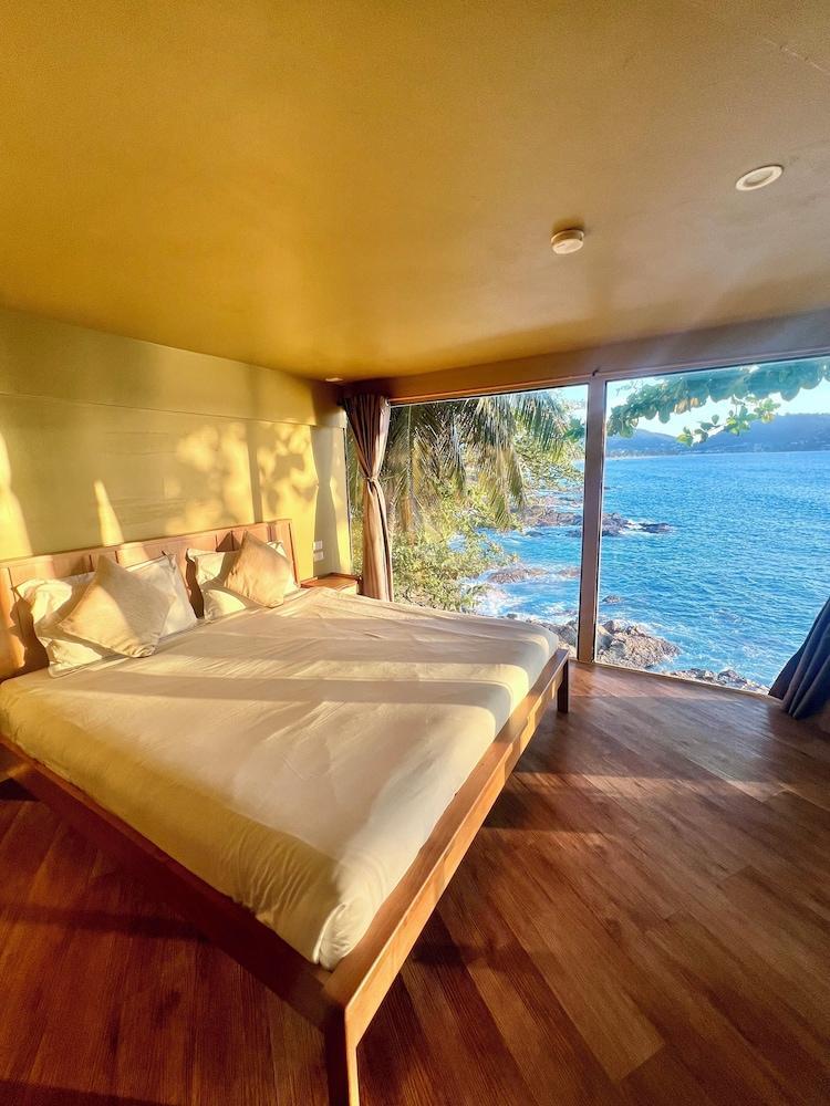 Patong Sunset Villa Phuket Room Type - Superior Suite