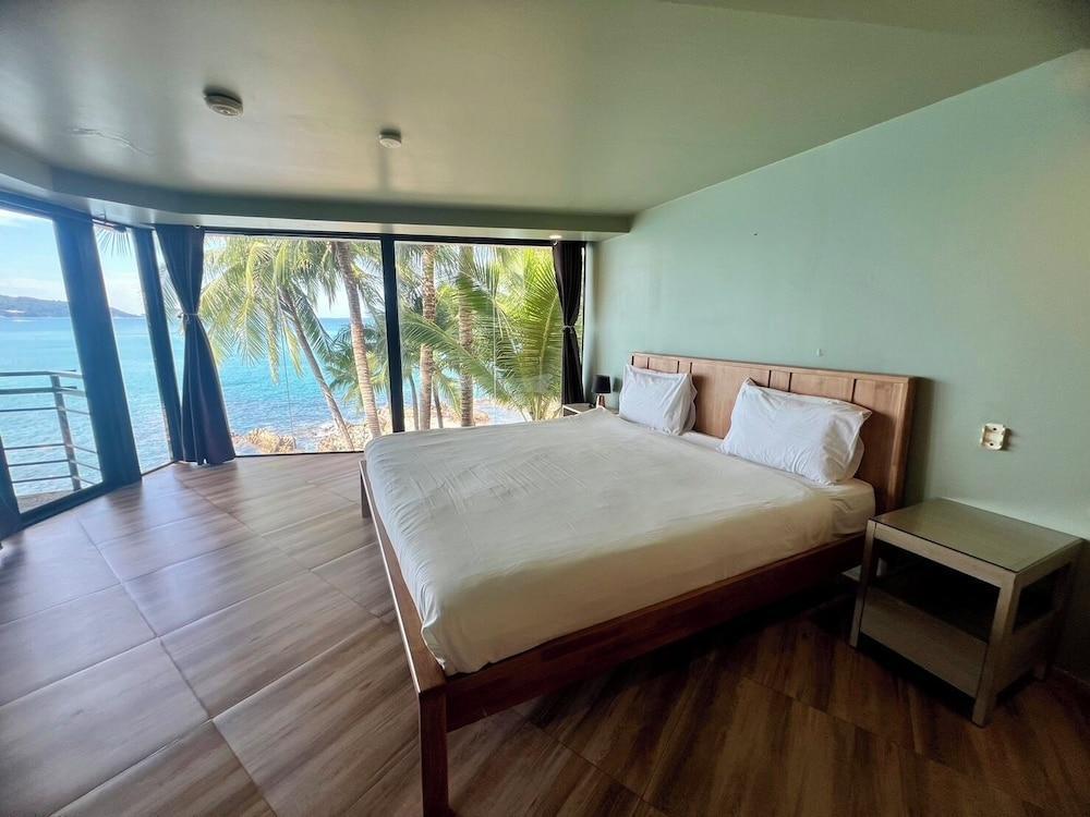 Patong Sunset Villa Phuket Room Type - Deluxe Room