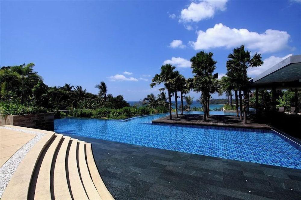 The heights B18 Seaview near Kata Beach - Tap to explore photos