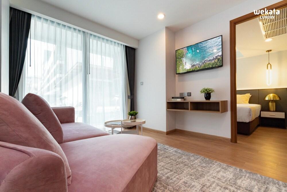 Wekata Luxury Room Type - Junior Triple Suite Room Only Wekata Luxury Room Type - Junior Triple Suite Room Only
