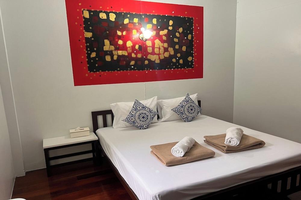 Phuket Old Town Hostel Room Type - Standard Double Room