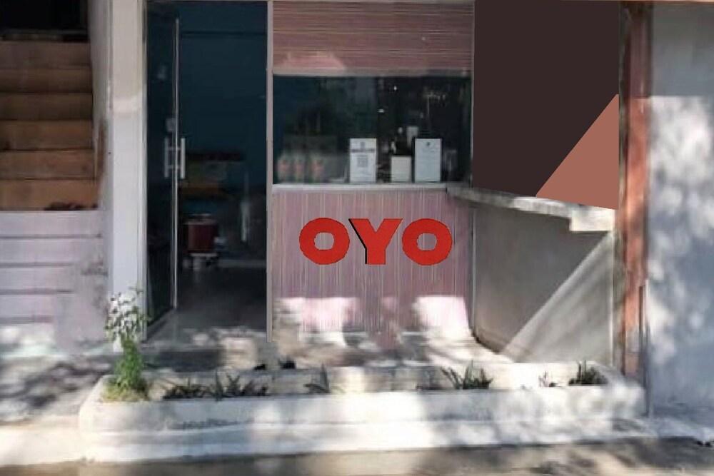 OYO 90176 D'cruz Sunrise Villa - Tap to explore photos