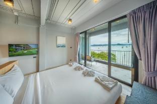 Arch39 Phuket Beach Front Room Type - Double Room with Sea View