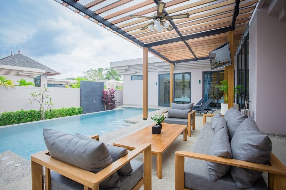 Gold Chariot Pool Villa Room Type - Four Bedrooms Private Pool Villa Gold Chariot Pool Villa Room Type - Four Bedrooms Private Pool Villa