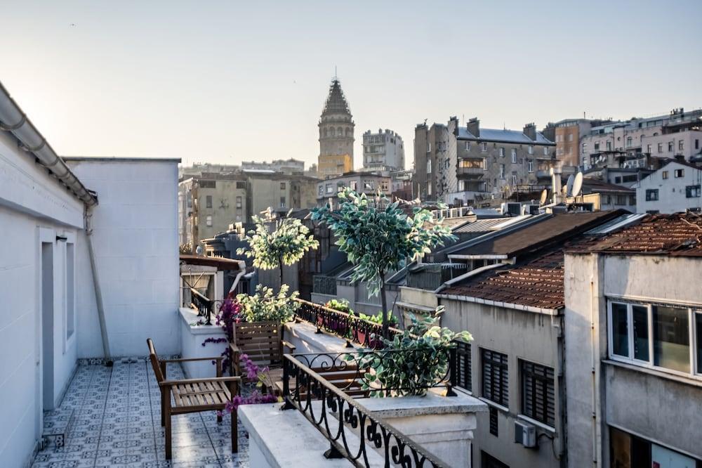 Selvese Suites – Serviced Living in Galata Room Type - Penthouse, Terrace