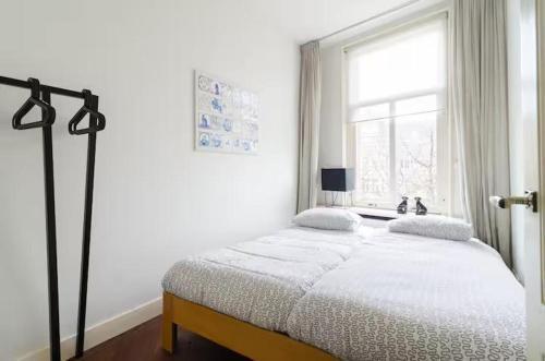 Marnix360apartments Jordaan - Tap to explore photos