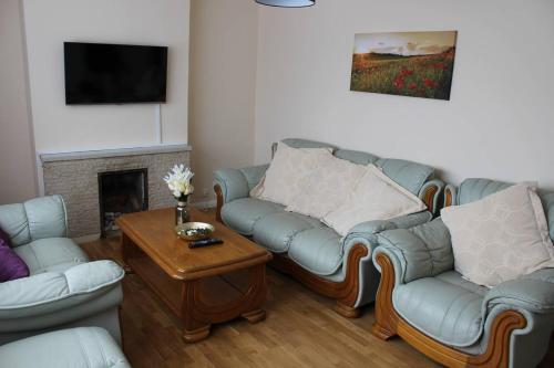 25 Idmiston Road Room Type - Two-Bedroom Apartment 25 Idmiston Road Room Type - Two-Bedroom Apartment