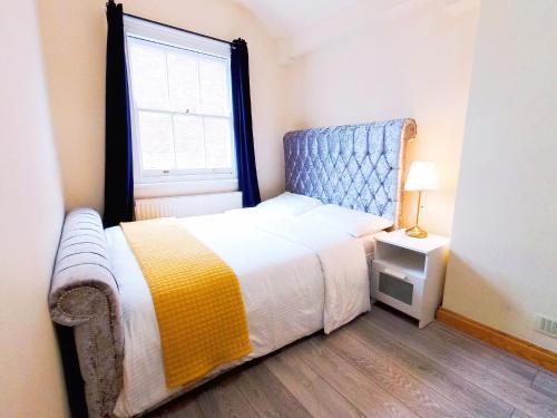 Flat 2, 6 Tauton Mews in Marylebone - Tap to explore photos