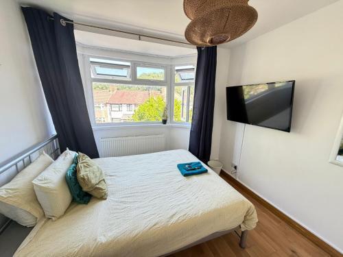F4 Modern Double Room (Sandycroft Guest House) Room Type - Deluxe Double Room