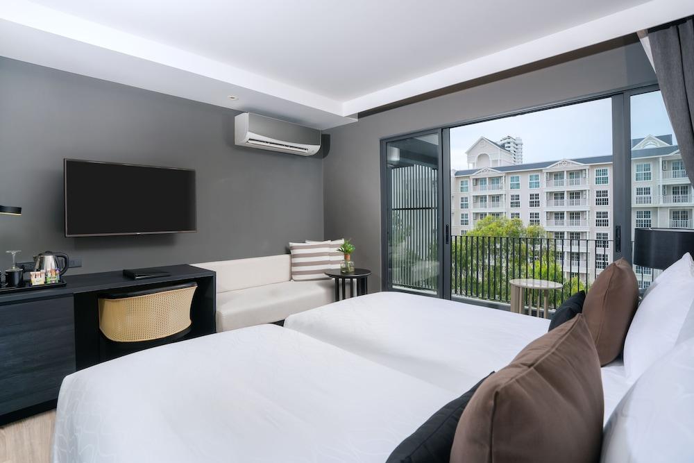 Bayphere Hotel Pattaya Room Type - Grand Deluxe Twin
