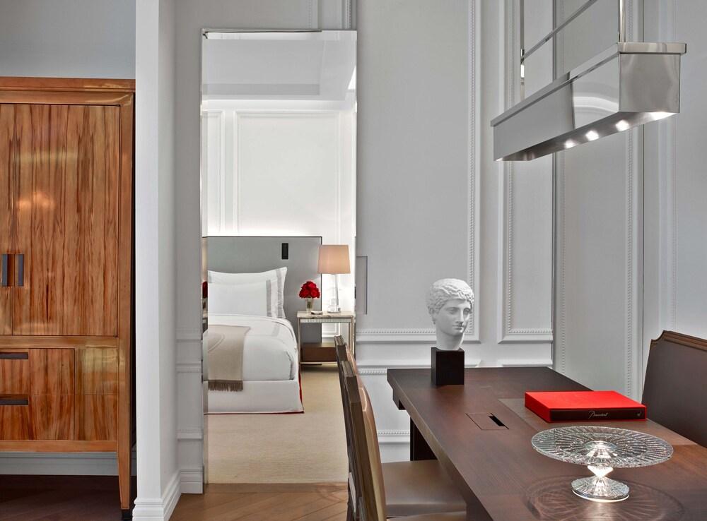 Baccarat Hotel and Residences New York Room Type - Classic Suite