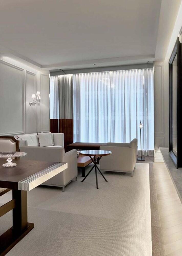 Baccarat Hotel and Residences New York - Tap to explore photos