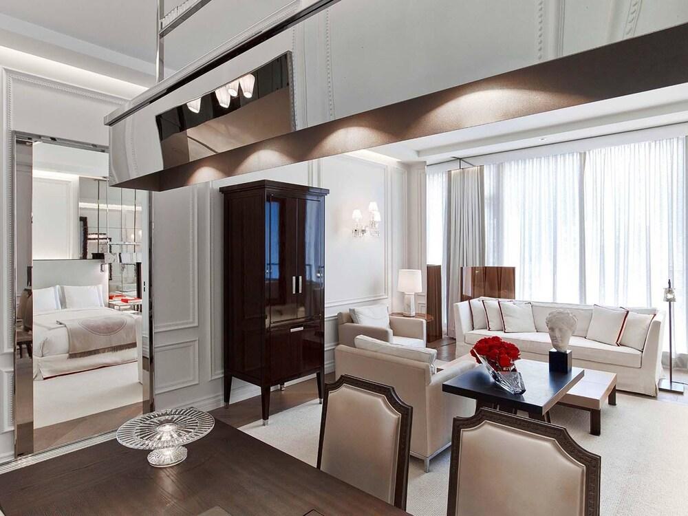 Baccarat Hotel and Residences New York Room Type - Suite, 1 Bedroom (Harcourt)