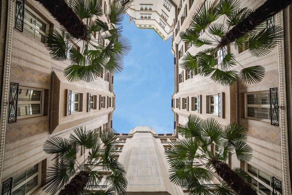 Prince de Galles, a Luxury Collection Hotel, Paris - Tap to explore photos