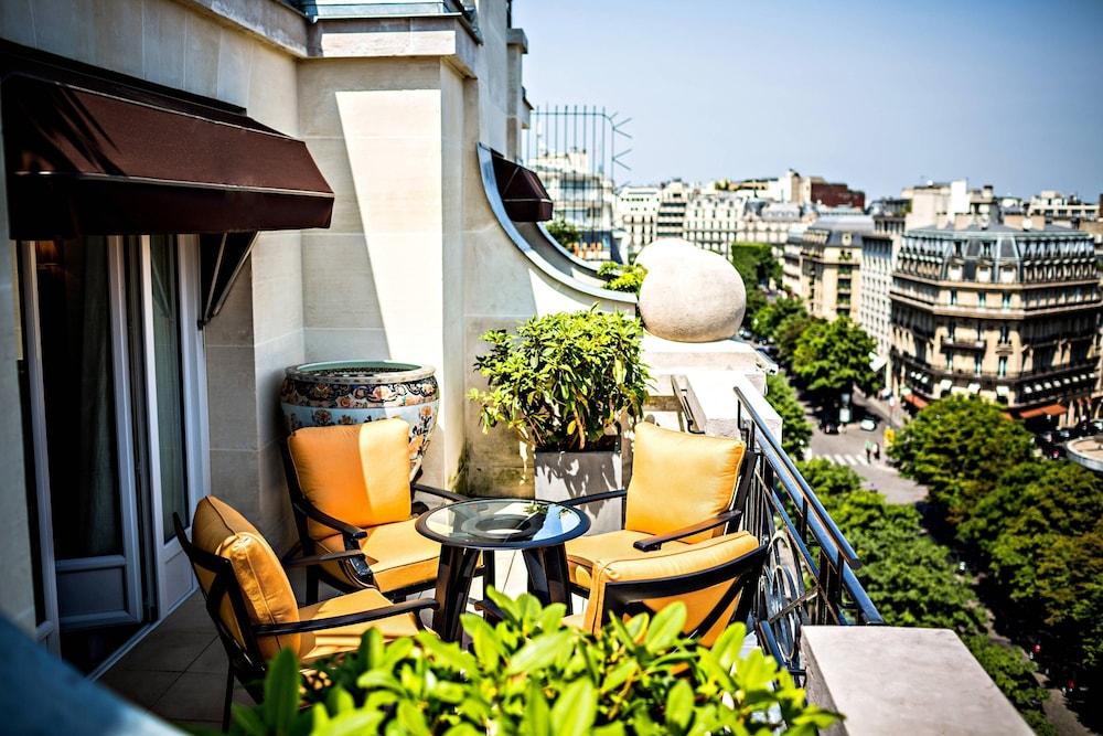 Prince de Galles, a Luxury Collection Hotel, Paris Room Type - Suite Saphire