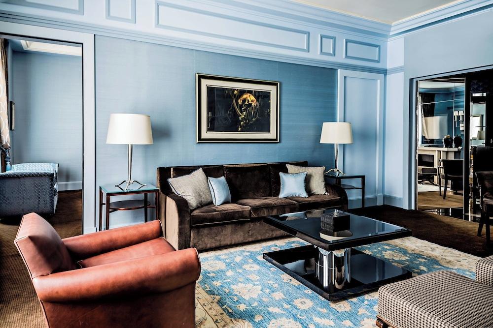 Prince de Galles, a Luxury Collection Hotel, Paris Room Type - Macassar Suite