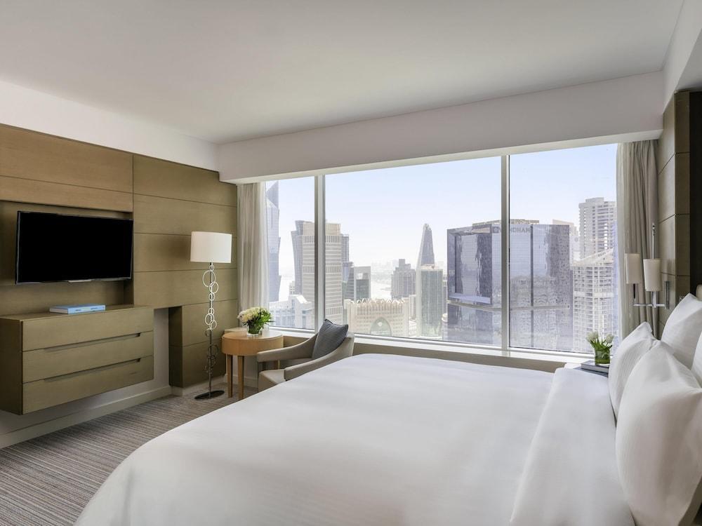 Pullman Doha West Bay Room Type - Superior Room, 1 King Bed