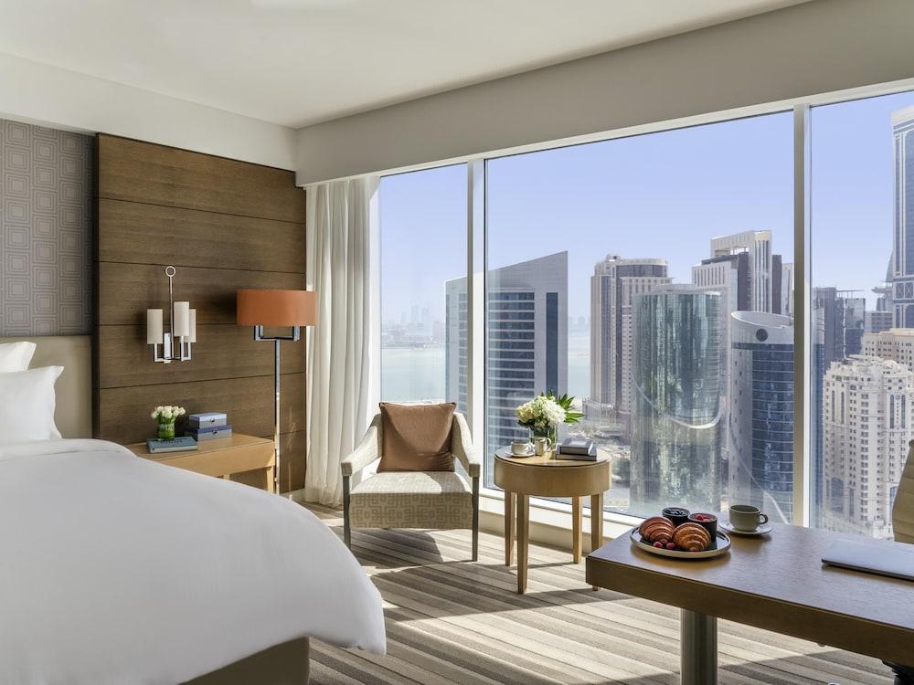 Pullman Doha West Bay Room Type - Superior Room, 1 King Bed