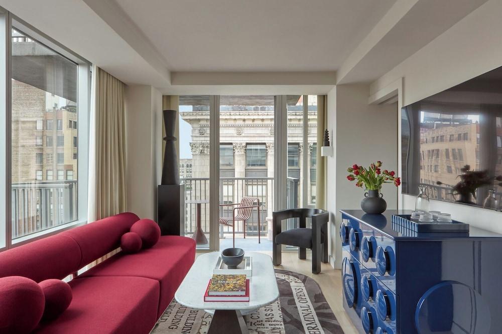 Hotel Park Ave NYC Room Type - Deluxe Suite, Balcony