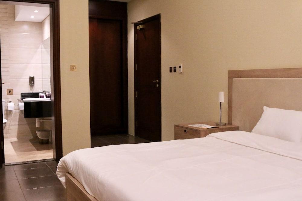 Qatar Youth Hostels Room Type - Deluxe Single Room