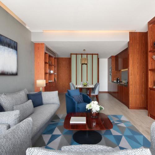 The Bentley Luxury Hotel and Suites Room Type - Deluxe Apartment with Beach Access The Bentley Luxury Hotel and Suites Room Type - Deluxe Apartment with Beach Access