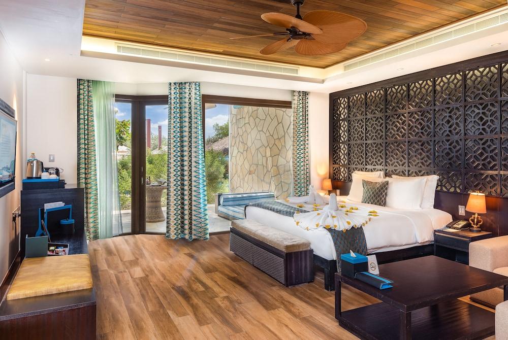 Banana Island Resort Doha by Anantara Room Type - Deluxe Beach Terrace Room with Adventure Park Access