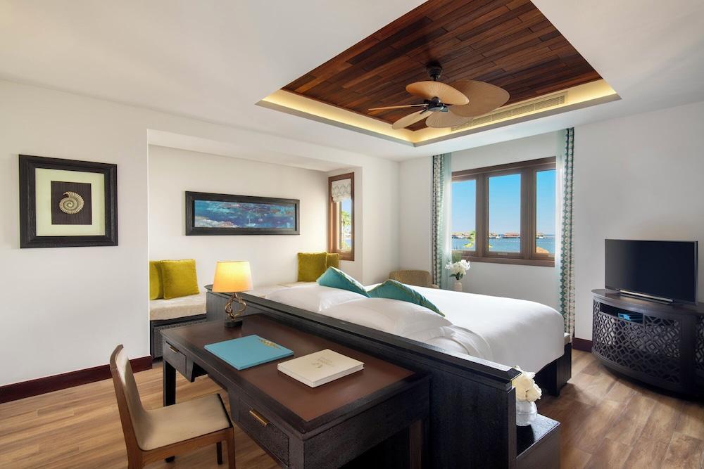 Banana Island Resort Doha by Anantara Room Type - Junior Suite with Adventure Park Access