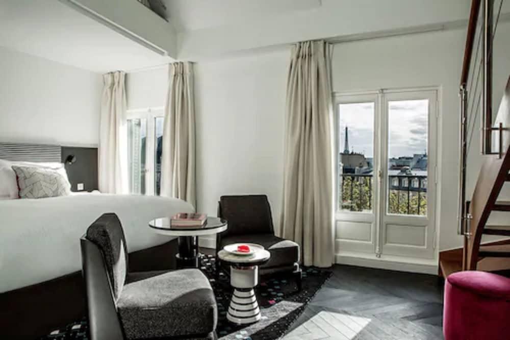 Fauchon L'Hotel Paris Room Type - Duplex Eiffel Tower Suite