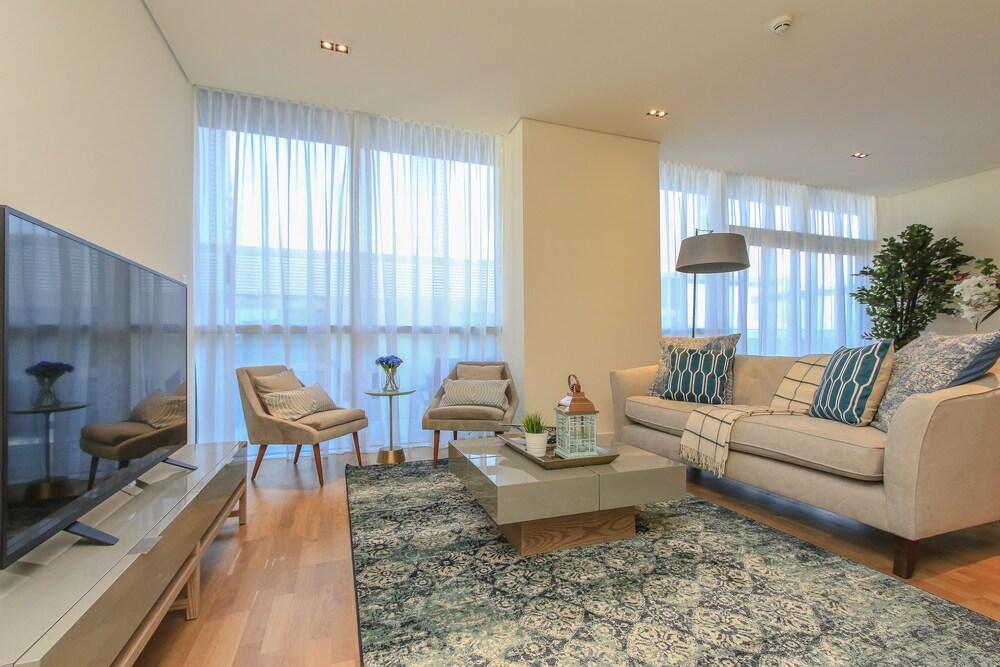 Driven Holiday Homes - City Walk 22 Room Type - DHH - High Floor 2 Beds Close To Mazaya Centre City Walk B22
