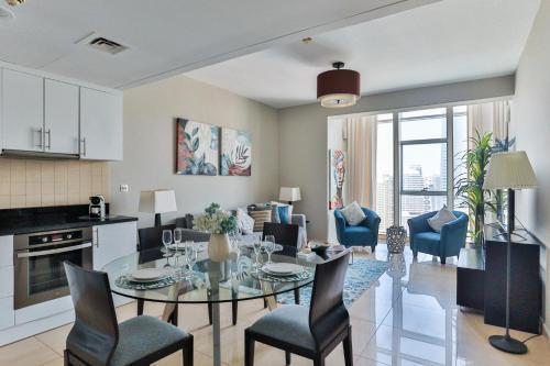 HiGuests - Fabulous Duplex With Breathtaking Lake Views - Tap to explore photos