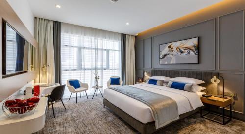Rose Executive Hotel - DWTC Room Type - Executive King Room -  Late check-out 2 pm  