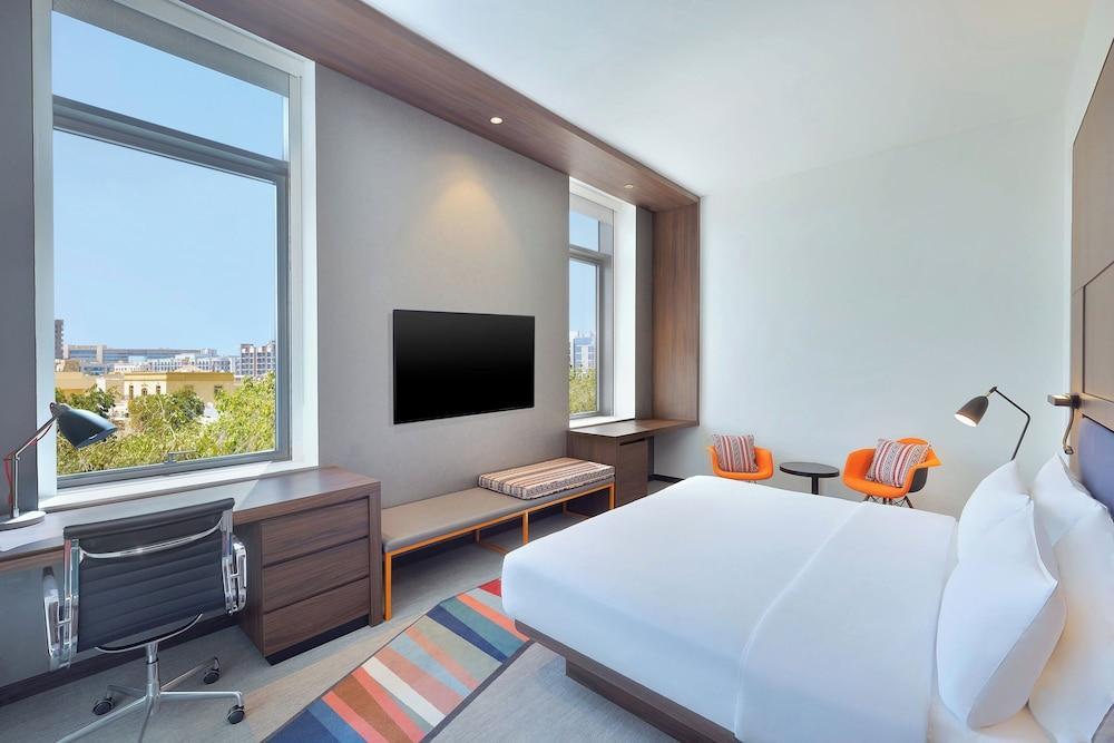 Aloft Al Mina, Dubai by Marriott Room Type - aloft, Room, 1 King Bed