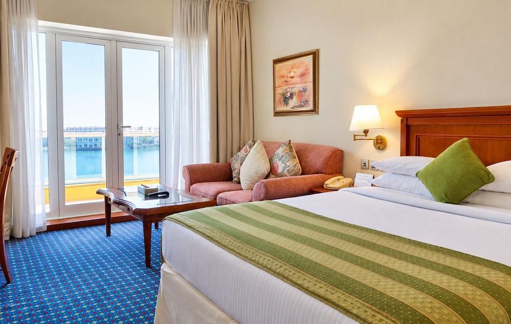Riviera Hotel Room Type - Standard Creek View - Double Bed With Balcony + Free Shuttle Bus To Al Mamzar Beach