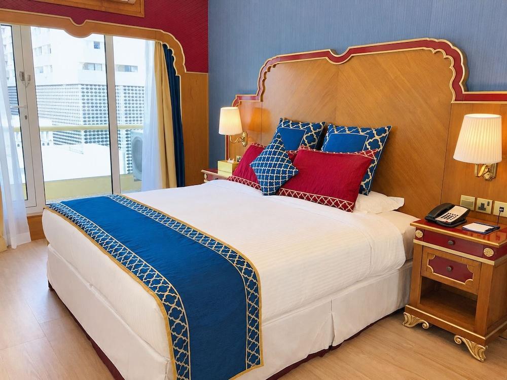 Riviera Hotel Room Type - Premium Souk View - Double Bed With Balcony  + Free Shuttle Bus To Al Mamzar Beach