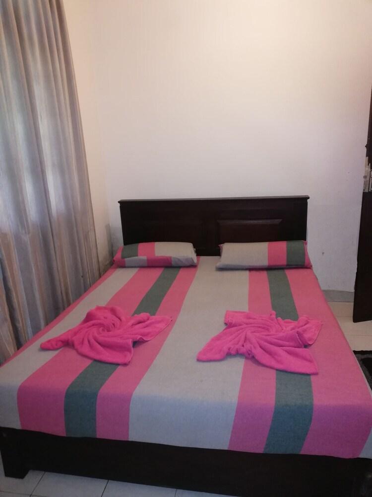 Hotel Relax On Torrington - Tap to explore photos