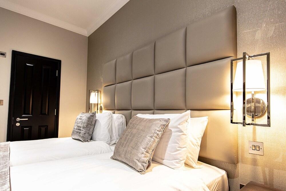 The Crescent Hyde Park Room Type - Deluxe Double Room