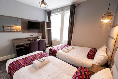 Euro Hotel Hammersmith - Tap to explore photos