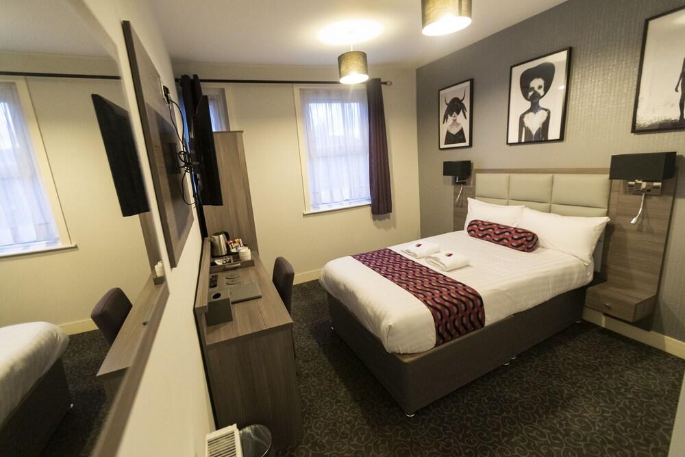 Euro Hotel Hammersmith Room Type - Double Room