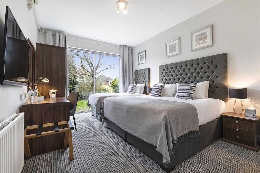 Martel Guest House Room Type - Suite, Ensuite (3 Guests )