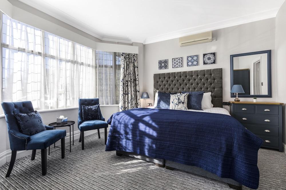 Martel Guest House Room Type - Double Room, Ensuite (Superking / Twin)