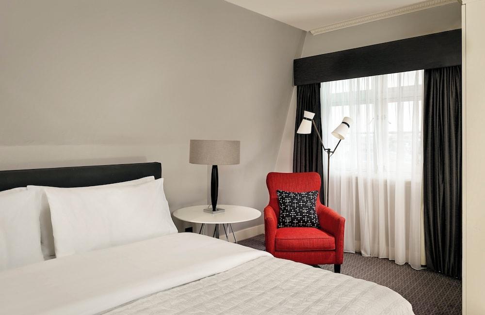 The Dilly Room Type - Superior Room, 1 King Bed