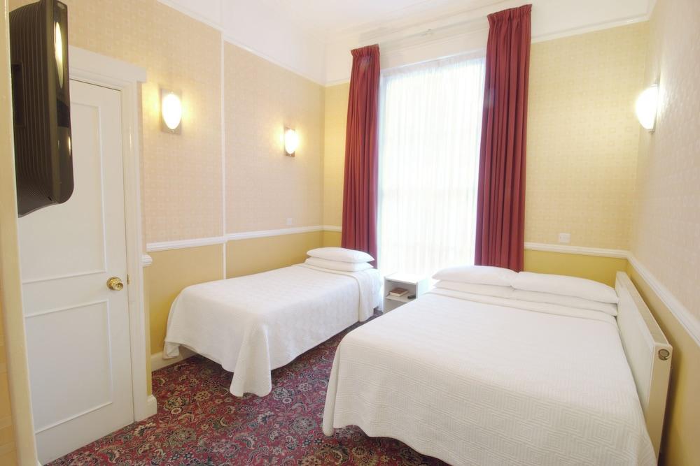 Balmoral House Hotel Room Type - Triple Room