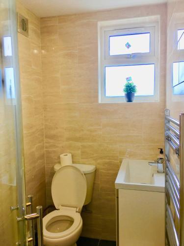 1 Bedroom Apartment, Reception ,Kitchenette, Private Bathroom - Tap to explore photos