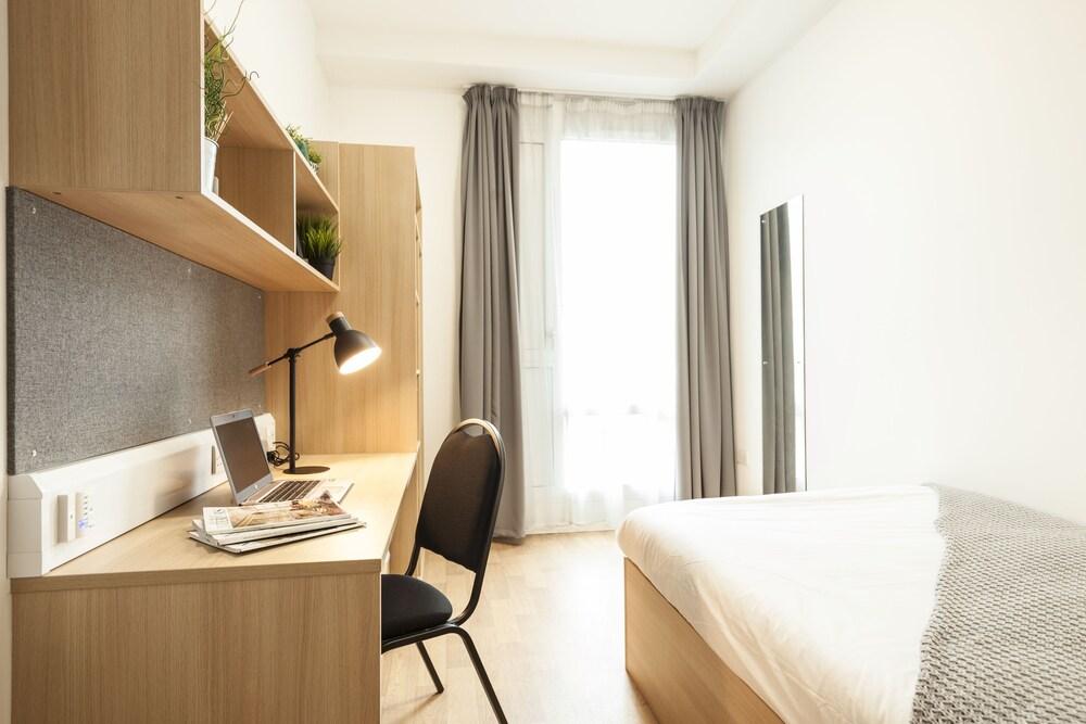 Prince Consort Village - Campus Accommodation - Tap to explore photos