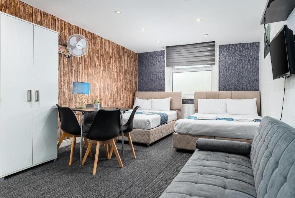 Whitechapel Grand Room Type - Superior Studio Whitechapel Grand Room Type - Superior Studio