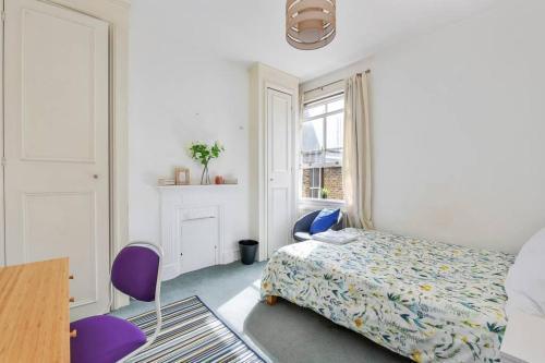 Groves 4 bedroom, Shepherds Bush - Tap to explore photos