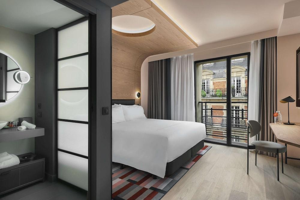 Canopy by Hilton Paris Trocadero Room Type - PREMIUM EIFFEL MOMENT