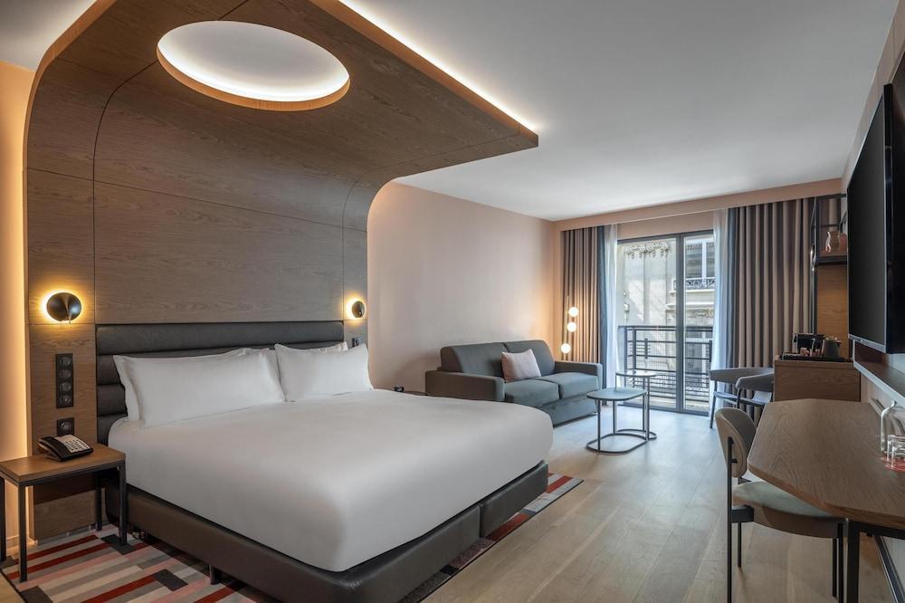 Canopy by Hilton Paris Trocadero - Tap to explore photos