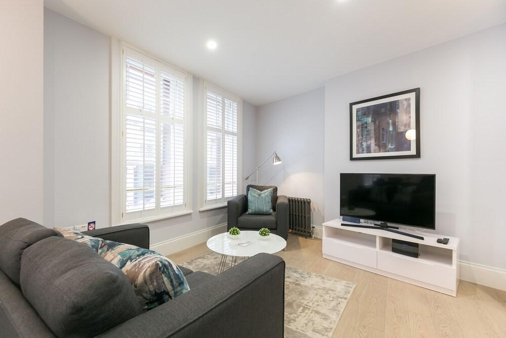Urban Chic - Shaftesbury Room Type - Standard One Bedroom Apartment Urban Chic - Shaftesbury Room Type - Standard One Bedroom Apartment