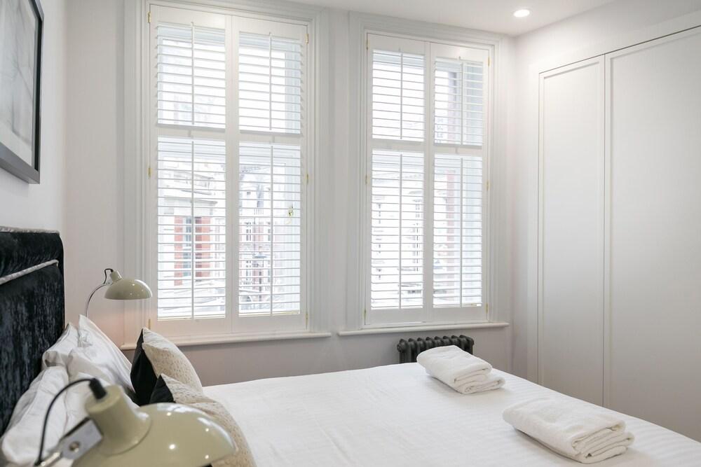 Urban Chic - Shaftesbury Room Type - Superior One Bedroom Apartment